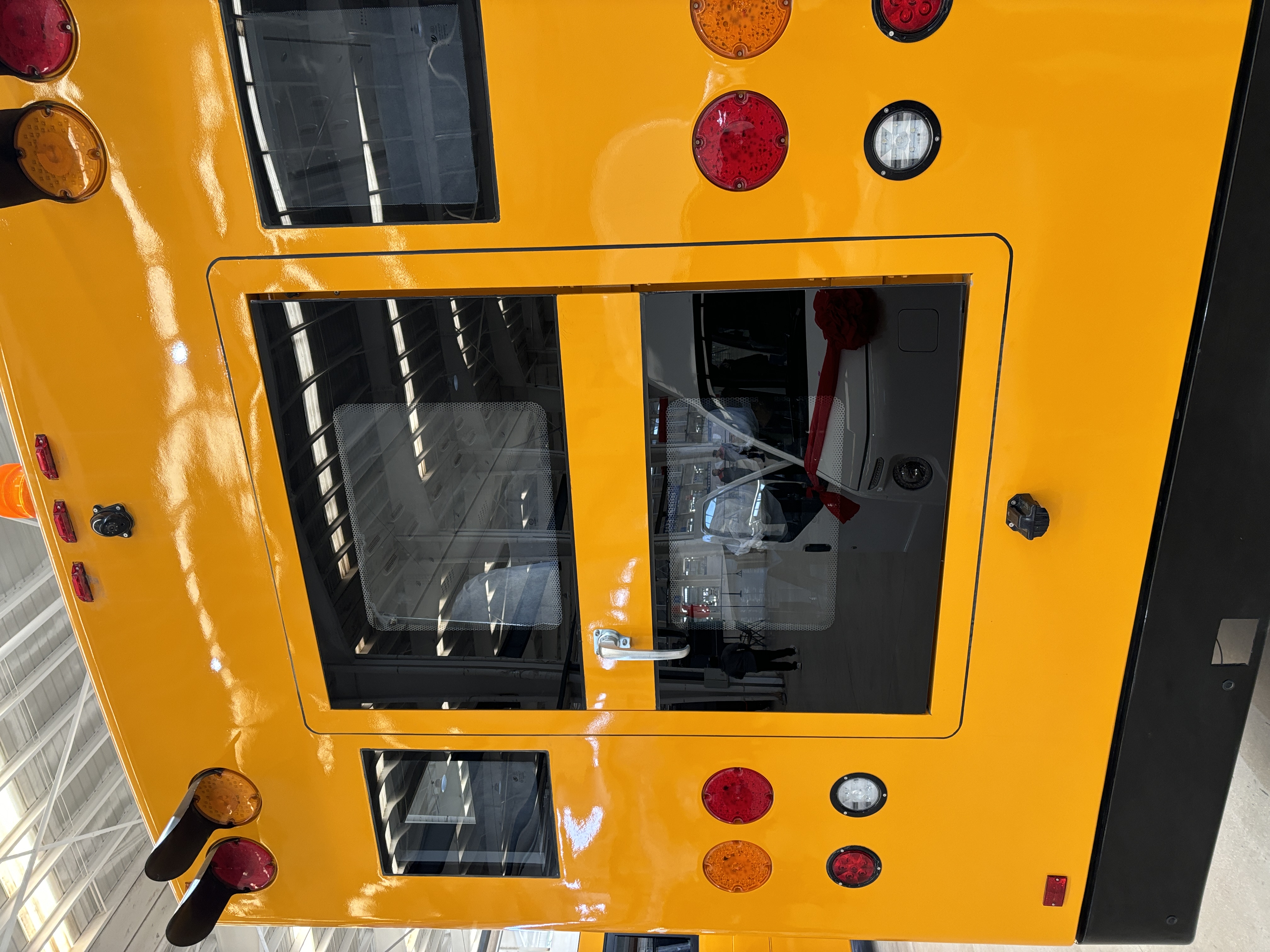Electric bus