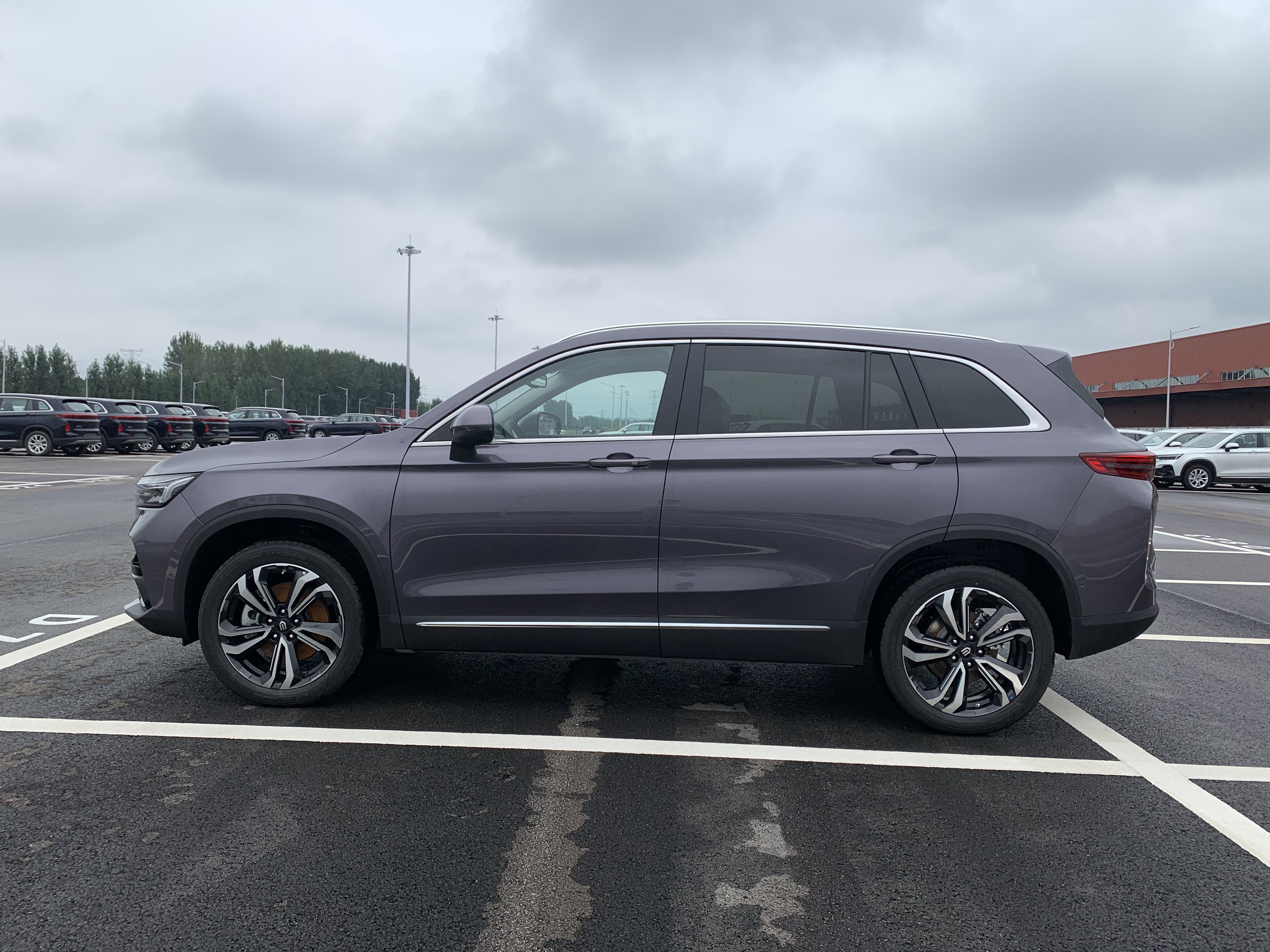 SUV